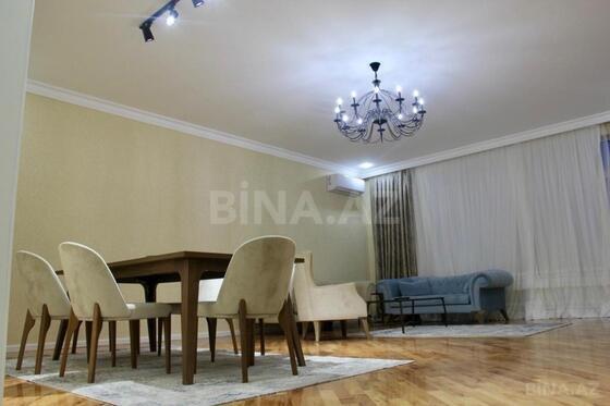 4 otaqlı Yeni tikili, Elmlər Akademiyası m., Bakı