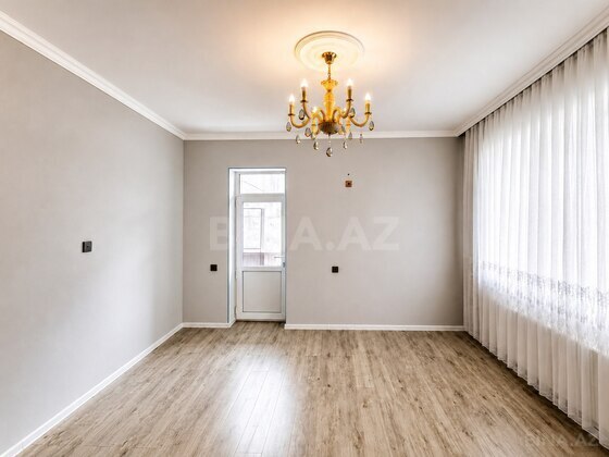 2 otaqlı Köhnə tikili, 28 May m., Bakı