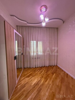 3 otaqlı Yeni tikili, Xırdalan