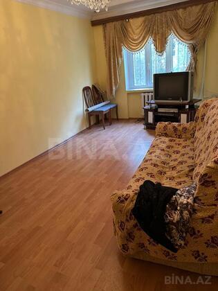 3 otaqlı Köhnə tikili, Azadlıq Prospekti m., Bakı