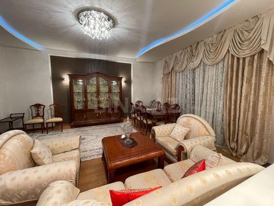 3 otaqlı Yeni tikili, 8 Noyabr m., Bakı