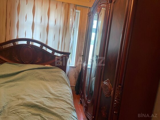3 otaqlı Köhnə tikili, Bakıxanov q., Bakı