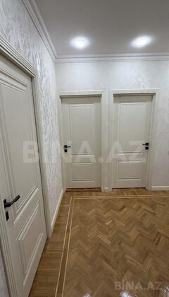 3 otaqlı Köhnə tikili, 8-ci mikrorayon q., Bakı