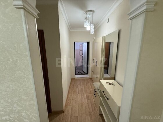 3 otaqlı Köhnə tikili, Elmlər Akademiyası m., Bakı