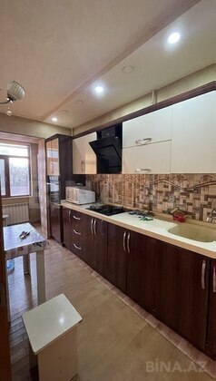 2 otaqlı Köhnə tikili, 28 May m., Bakı