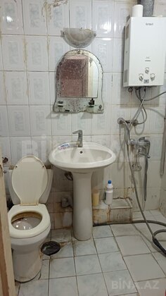 2 otaqlı Köhnə tikili, Elmlər Akademiyası m., Bakı