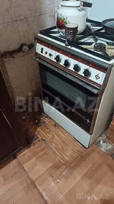 2 otaqlı Köhnə tikili, Elmlər Akademiyası m., Bakı