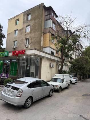 1 otaqlı Köhnə tikili, İnşaatçılar m., Bakı