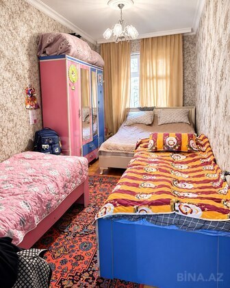 3 otaqlı Köhnə tikili, Memar Əcəmi m., Bakı