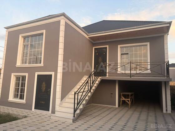 4 otaqlı Həyət evi/Bağ evi, Saray q., Bakı