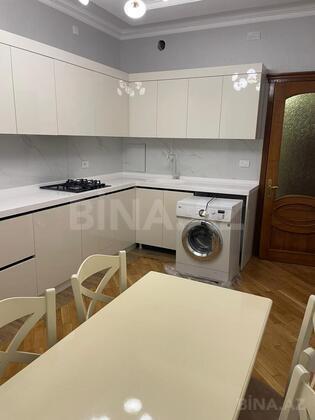 2 otaqlı Yeni tikili, 8 Noyabr m., Bakı