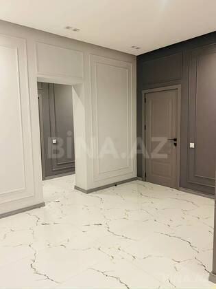 3 otaqlı Yeni tikili, 8-ci mikrorayon q., Bakı