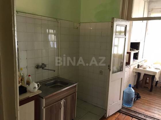 3 otaqlı Köhnə tikili, Neftçilər m., Bakı