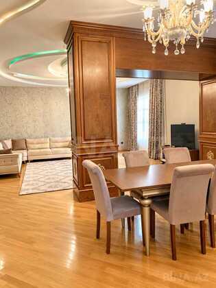 7 otaqlı Həyət evi/Bağ evi, Şah İsmayıl Xətai m., Bakı