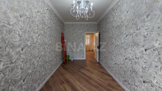 2 otaqlı Köhnə tikili, Memar Əcəmi m., Bakı