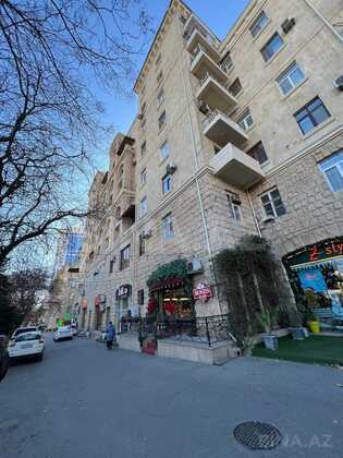 3 otaqlı Köhnə tikili, Nəsimi r., Bakı