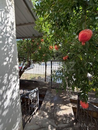 2 otaqlı Köhnə tikili, Bakıxanov q., Bakı