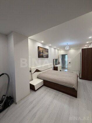 2 otaqlı Köhnə tikili, Bakıxanov q., Bakı