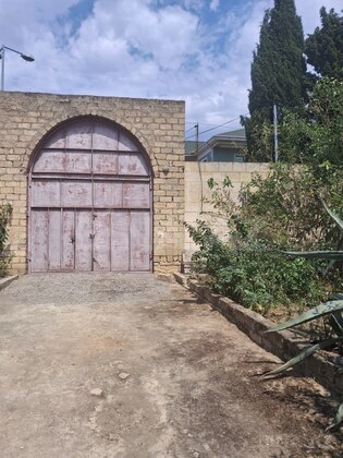 Torpaq Qaraçuxur q., Bakı