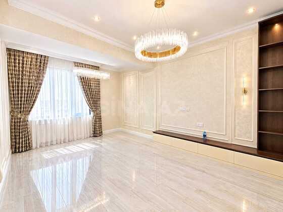 3 otaqlı Yeni tikili, Şah İsmayıl Xətai m., Bakı