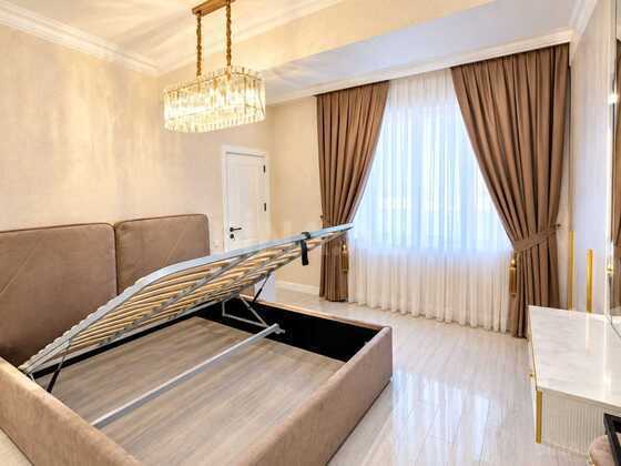 3 otaqlı Yeni tikili, Şah İsmayıl Xətai m., Bakı
