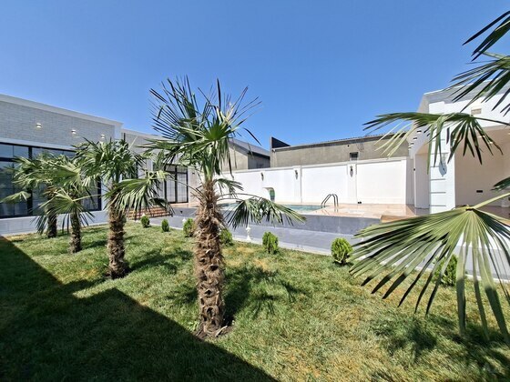 4 otaqlı Həyət evi/Bağ evi, Novxanı q., Bakı