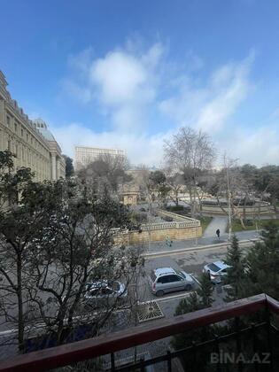 3 otaqlı Köhnə tikili, İçəri Şəhər m., Bakı