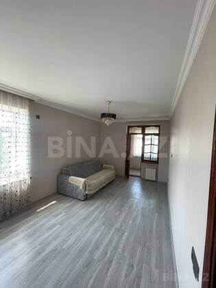2 otaqlı Köhnə tikili, Neftçilər m., Bakı