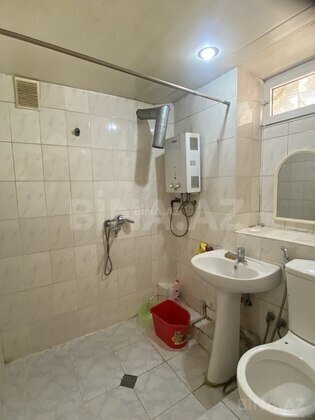 2 otaqlı Köhnə tikili, Bakıxanov q., Bakı