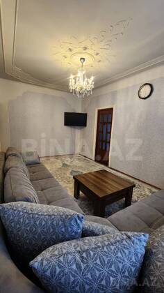 5 otaqlı Köhnə tikili, Qaraçuxur q., Bakı