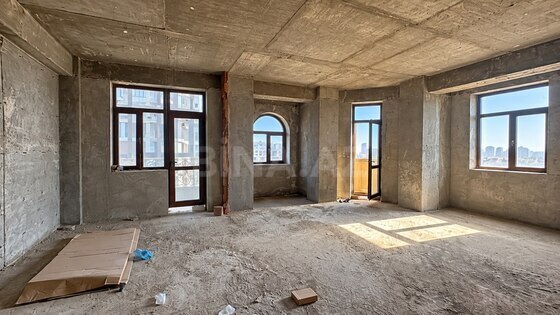 4 otaqlı Yeni tikili, Koroğlu m., Bakı