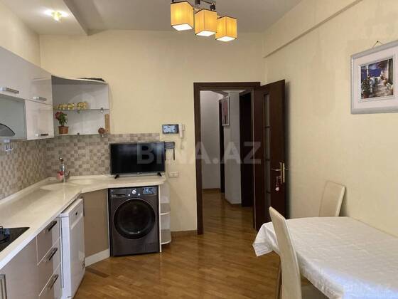 3 otaqlı Yeni tikili, Elmlər Akademiyası m., Bakı