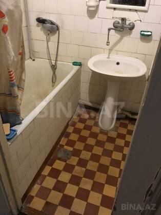 3 otaqlı Köhnə tikili, Neftçilər m., Bakı