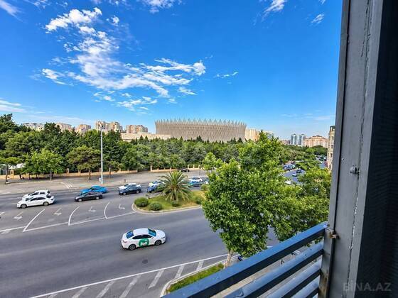 1 otaqlı Köhnə tikili, Nizami m., Bakı