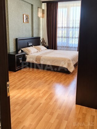 3 otaqlı Yeni tikili, 8 Noyabr m., Bakı