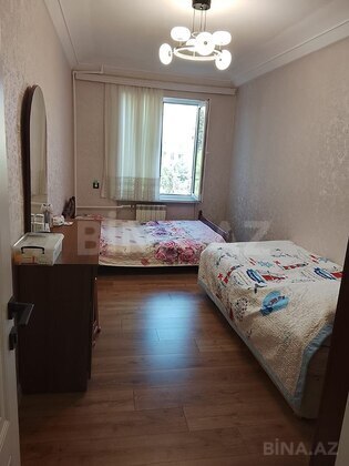 3 otaqlı Köhnə tikili, Neftçilər m., Bakı
