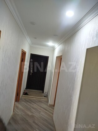 3 otaqlı Köhnə tikili, Xalqlar Dostluğu m., Bakı