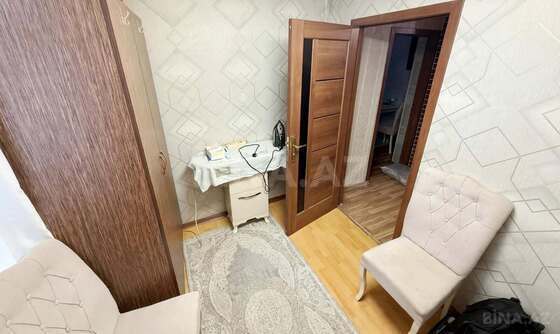 3 otaqlı Köhnə tikili, Memar Əcəmi m., Bakı