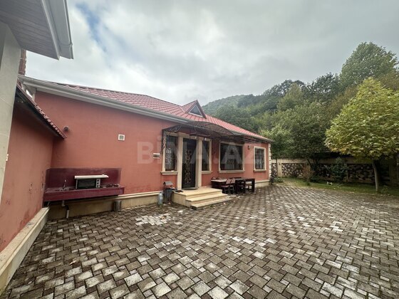 4 otaqlı Həyət evi/Bağ evi, Quba