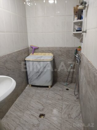 3 otaqlı Köhnə tikili, Bakıxanov q., Bakı