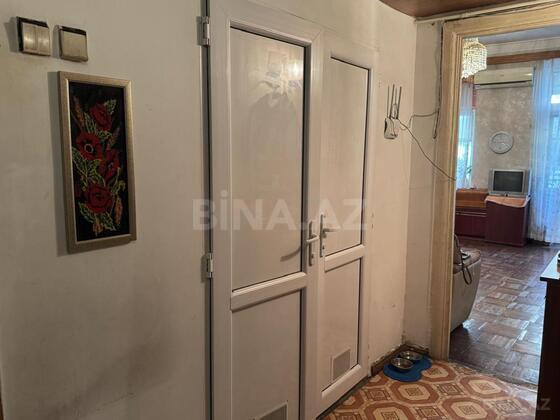 3 otaqlı Köhnə tikili, 28 May m., Bakı