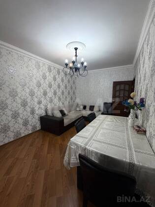 3 otaqlı Köhnə tikili, Həzi Aslanov m., Bakı
