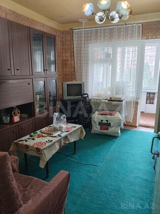 3 otaqlı Köhnə tikili, Köhnə Günəşli q., Bakı