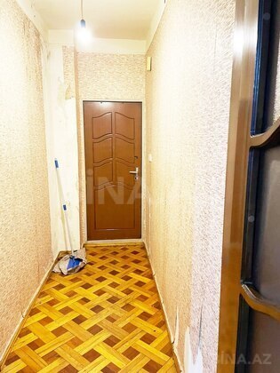 2 otaqlı Köhnə tikili, 8-ci mikrorayon q., Bakı