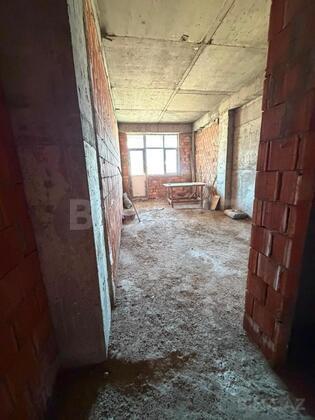 3 otaqlı Yeni tikili, Memar Əcəmi m., Bakı