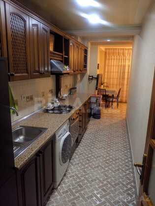 3 otaqlı Köhnə tikili, Sahil m., Bakı