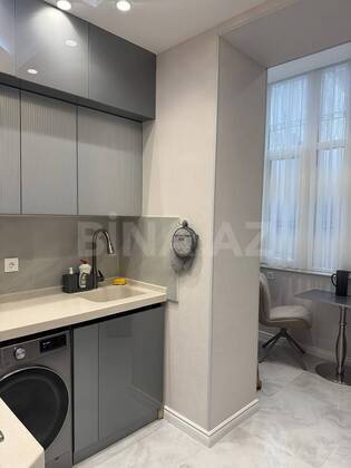 3 otaqlı Köhnə tikili, 28 May m., Bakı