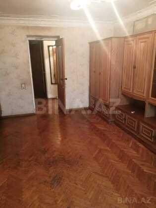 3 otaqlı Köhnə tikili, Elmlər Akademiyası m., Bakı