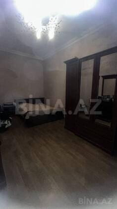 3 otaqlı Köhnə tikili, Qara Qarayev m., Bakı