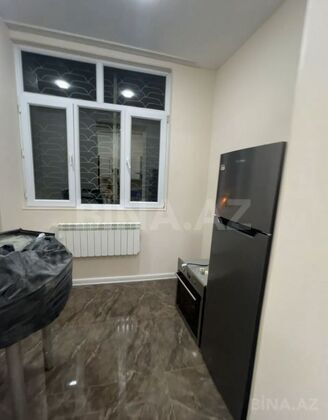 2 otaqlı Köhnə tikili, Elmlər Akademiyası m., Bakı